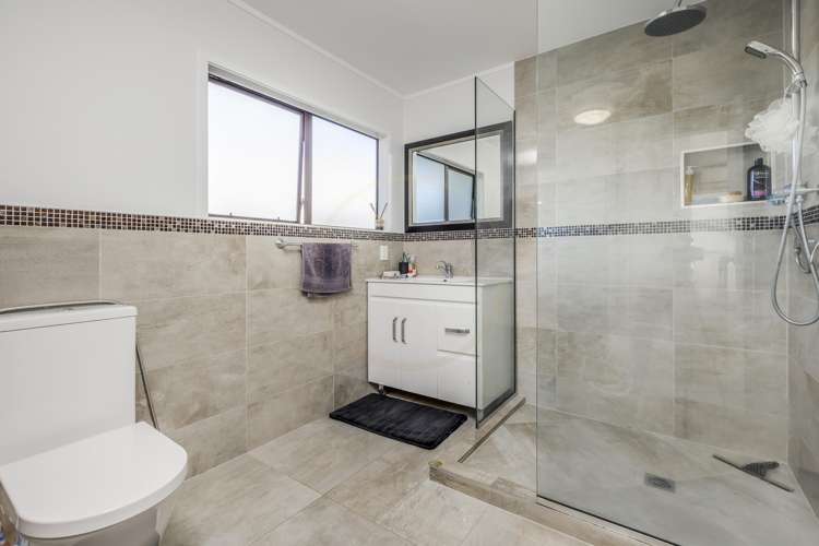 1/1 Peguero Place Totara Heights_7