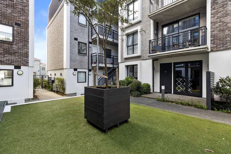 2B/16 Constable Street Newtown_8