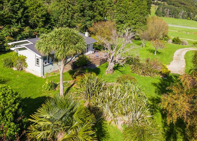 5582 Kenepuru Road Kenepuru Sound_6