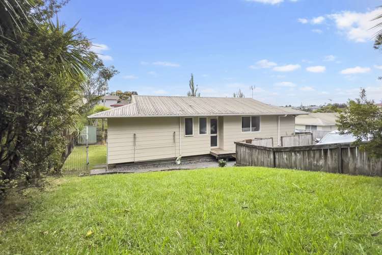 12a Maywood Crescent Glen Eden_11