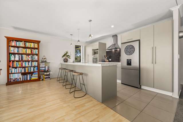 1 Simpson Crescent Raumati Beach_2