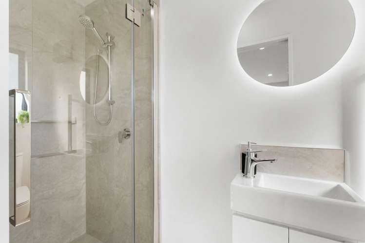 2/13 Shearer Ave Papanui_13