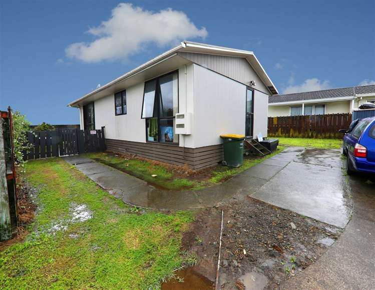 2/2 Jack Farrell Place Papakura_9