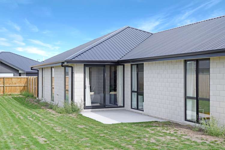 7 Marcoola Drive Rolleston_16