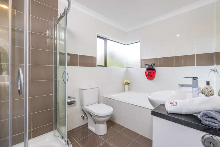 114 Kyle Road Greenhithe_19