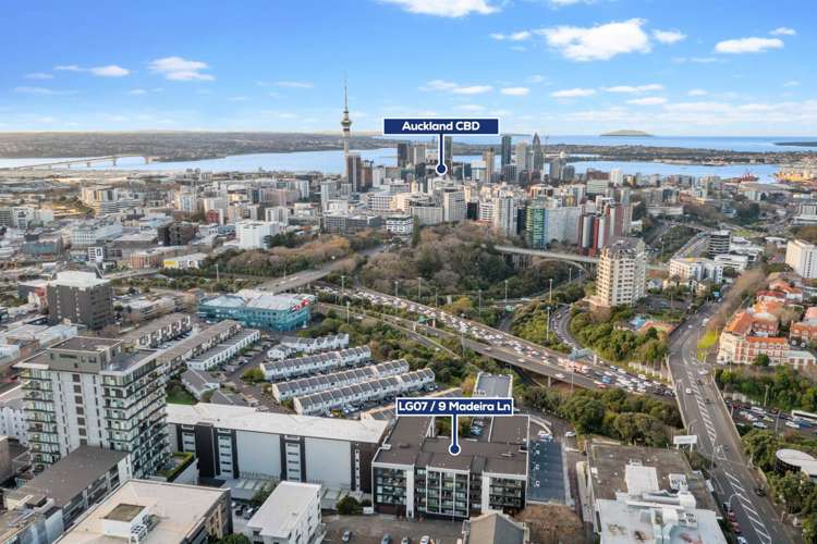 Lg07/9 Madeira Lane Grafton_16