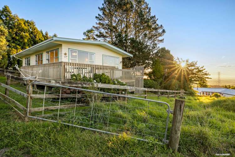 32 Mile Road Bombay_14