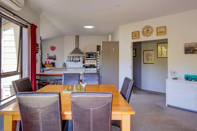 5 Ranui Terrace Tawa_3