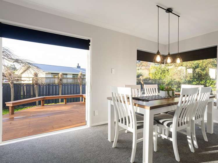 2 Brookbank Place Glenview_8