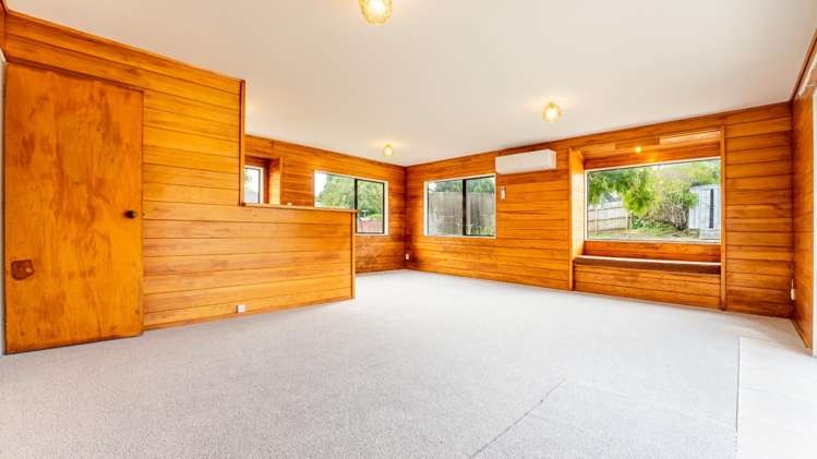  18 Shadon Place Stanmore Bay_2
