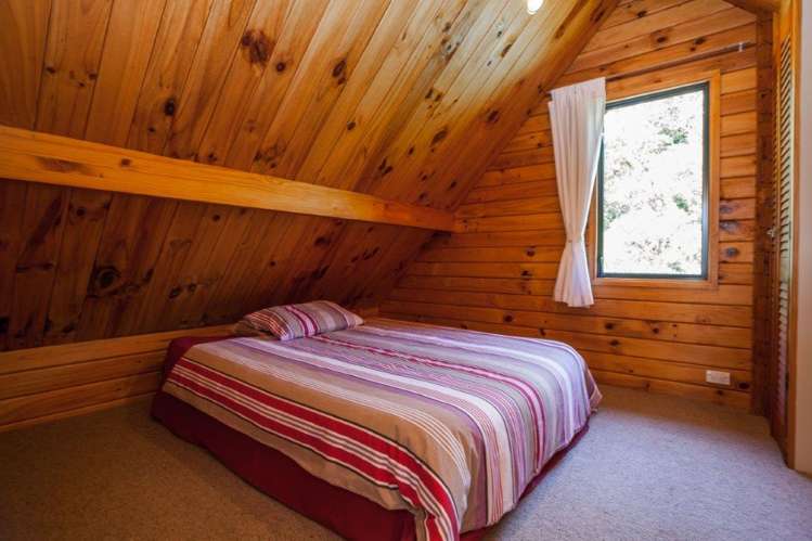 484 Marine Drive Charteris Bay_11