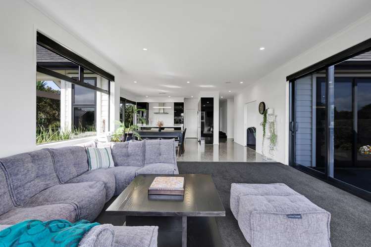 6 Pebble Beach Court Waiwhakaiho_19
