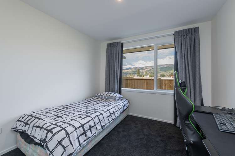 24 Oakdale Grove Richmond_12