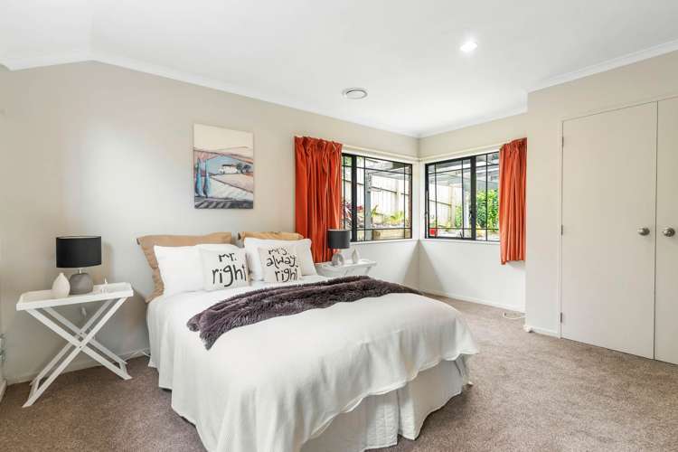 31 Saralee Drive Manurewa_12