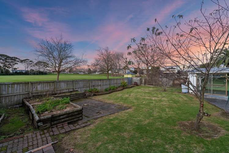 15 Velvet Crescent Otara_11