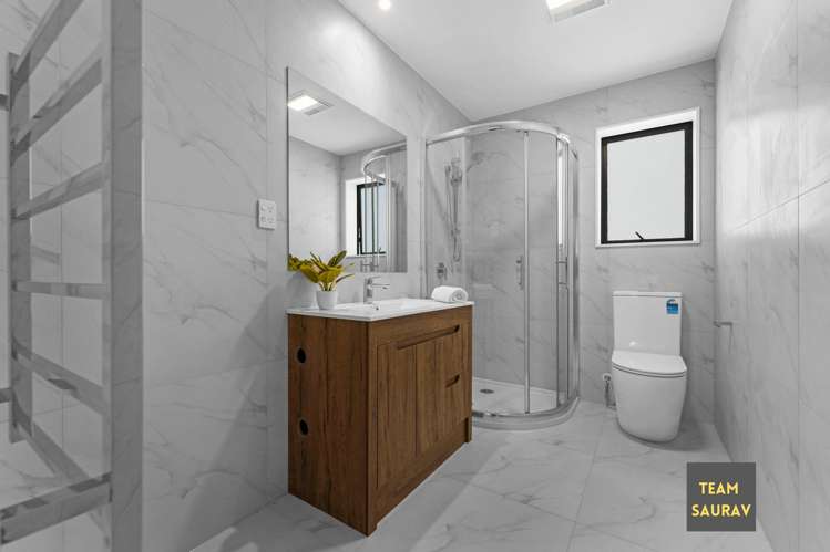 5 & 7 Awhi Way Karaka_10