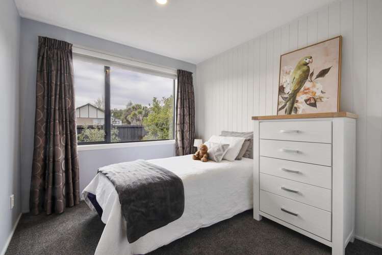 6 Oakley Crescent Hornby_15