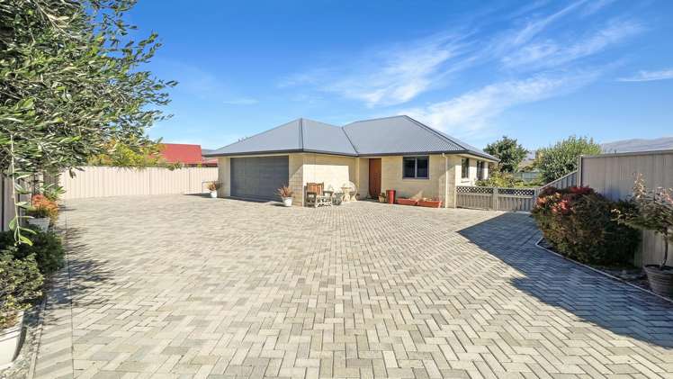 17 Larch Crescent Alexandra_1