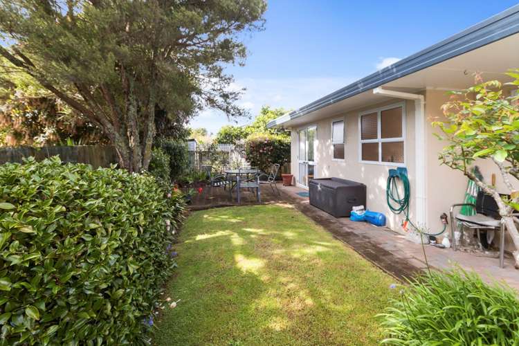 9/10 Gerard Way Saint Johns_4