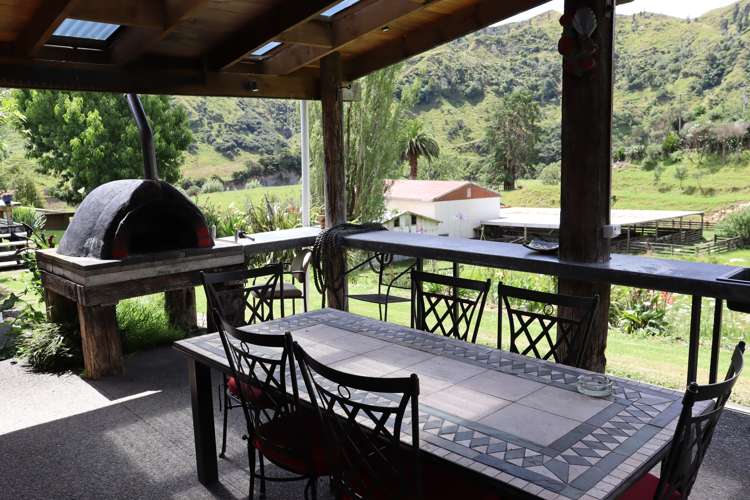 544 Mohakatino Road Mokau_9