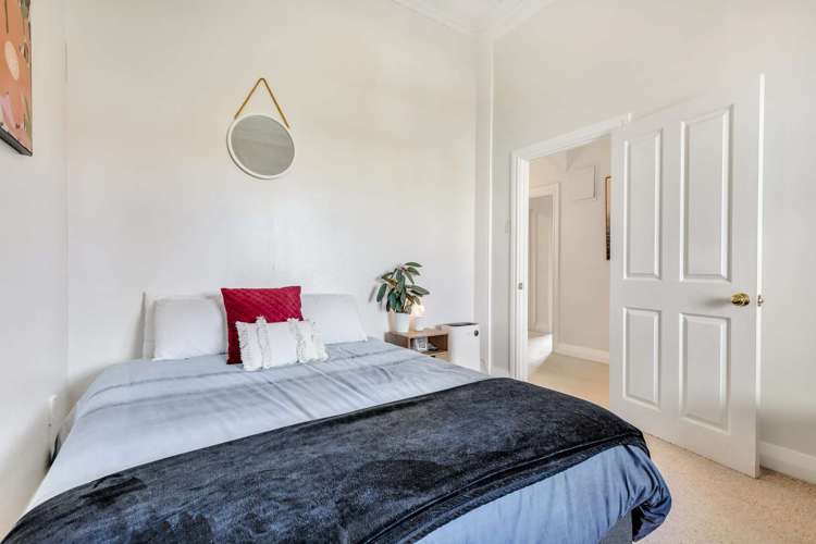 8 Cochrane Street Fairy Springs_13