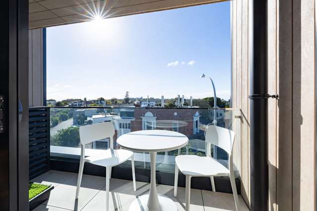 303/8 Meadowbank Road Meadowbank_1