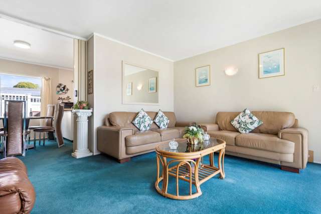 1/6 Hemsway Place Sunnyhills_3