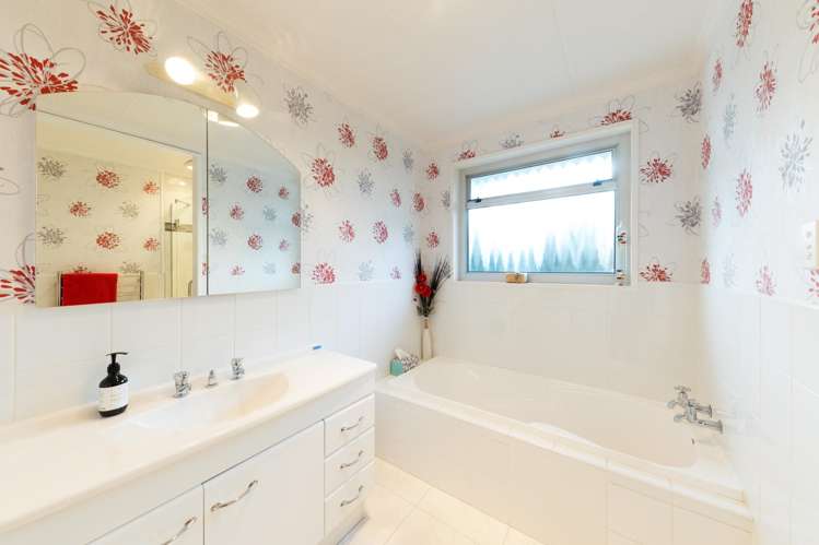 7 Te Punga Place Awapuni_16