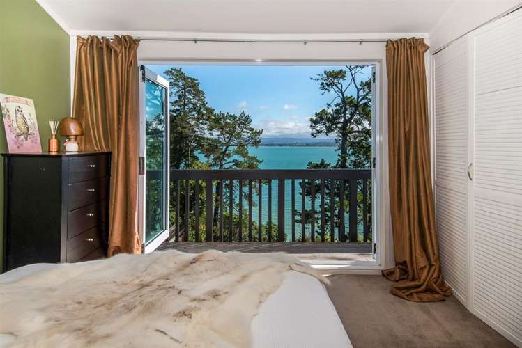 2/32 Jacaranda Avenue Beach Haven_1