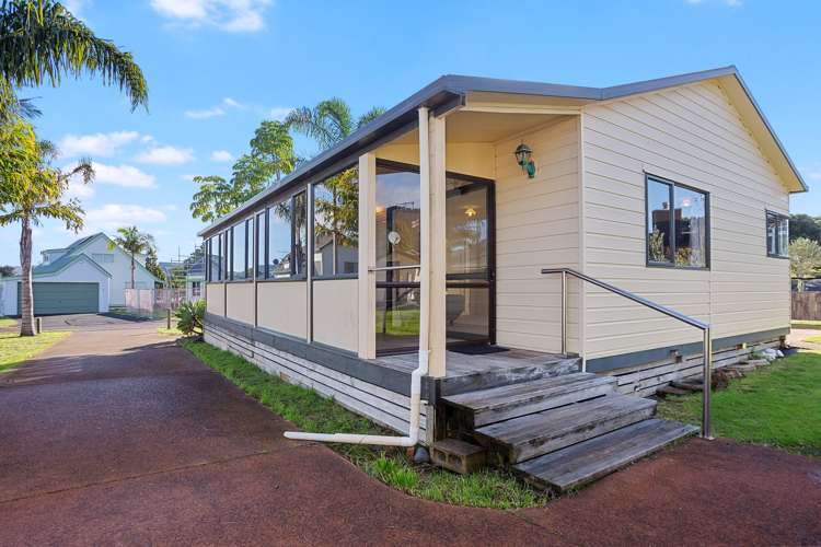 9 Ajax Head Pauanui_12