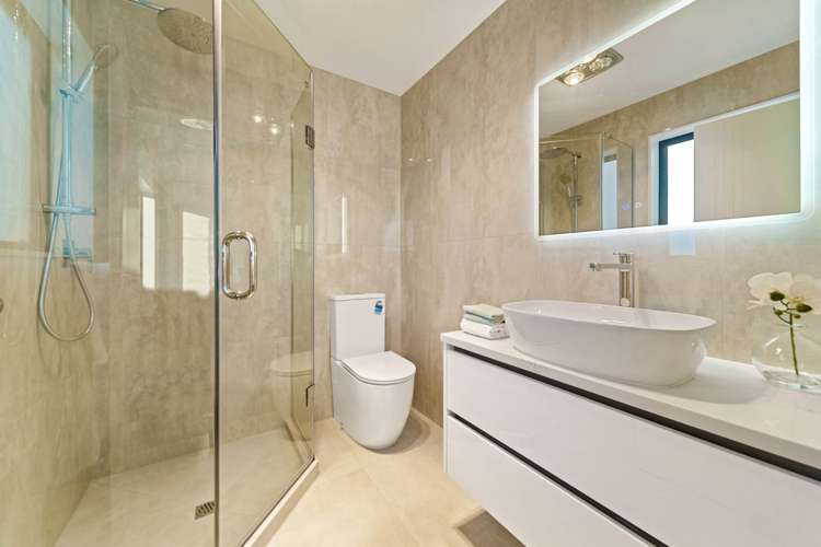 1 Woodacre Street Flat Bush_20