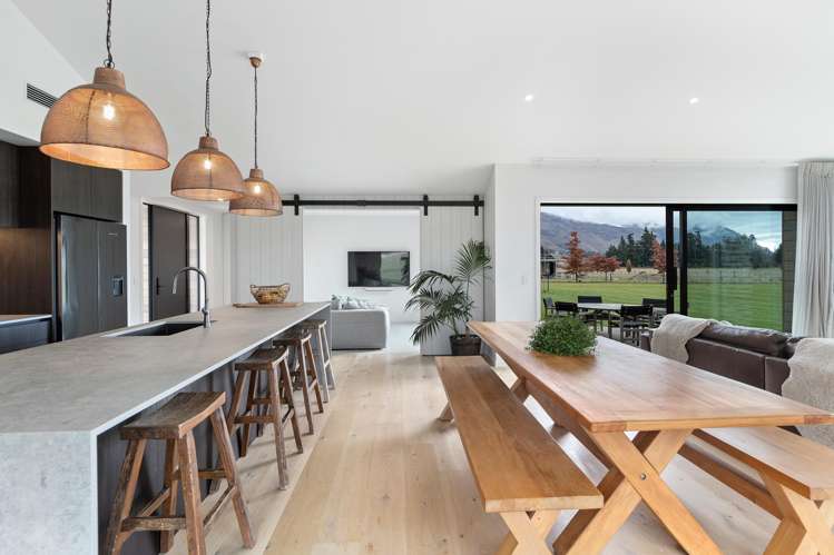 12 Little Orchard Way Wanaka_16