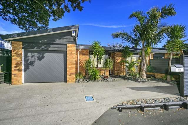 2/7 Seaview Avenue Northcote_3