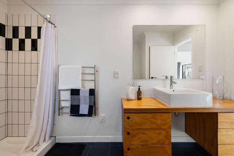 25a Bond Street Hamilton East_17