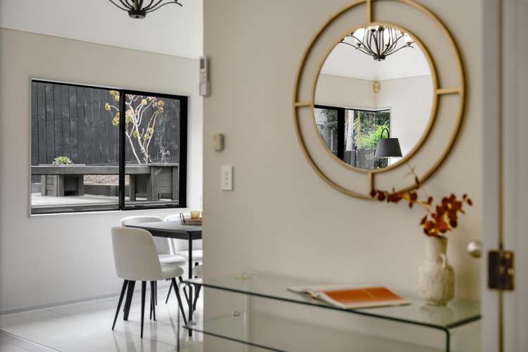 2/4 Brian Avenue Forrest Hill_8