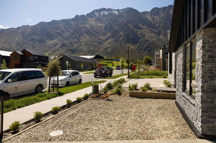 24-42 Forage Road, Hanley's Farm Jacks Point_28