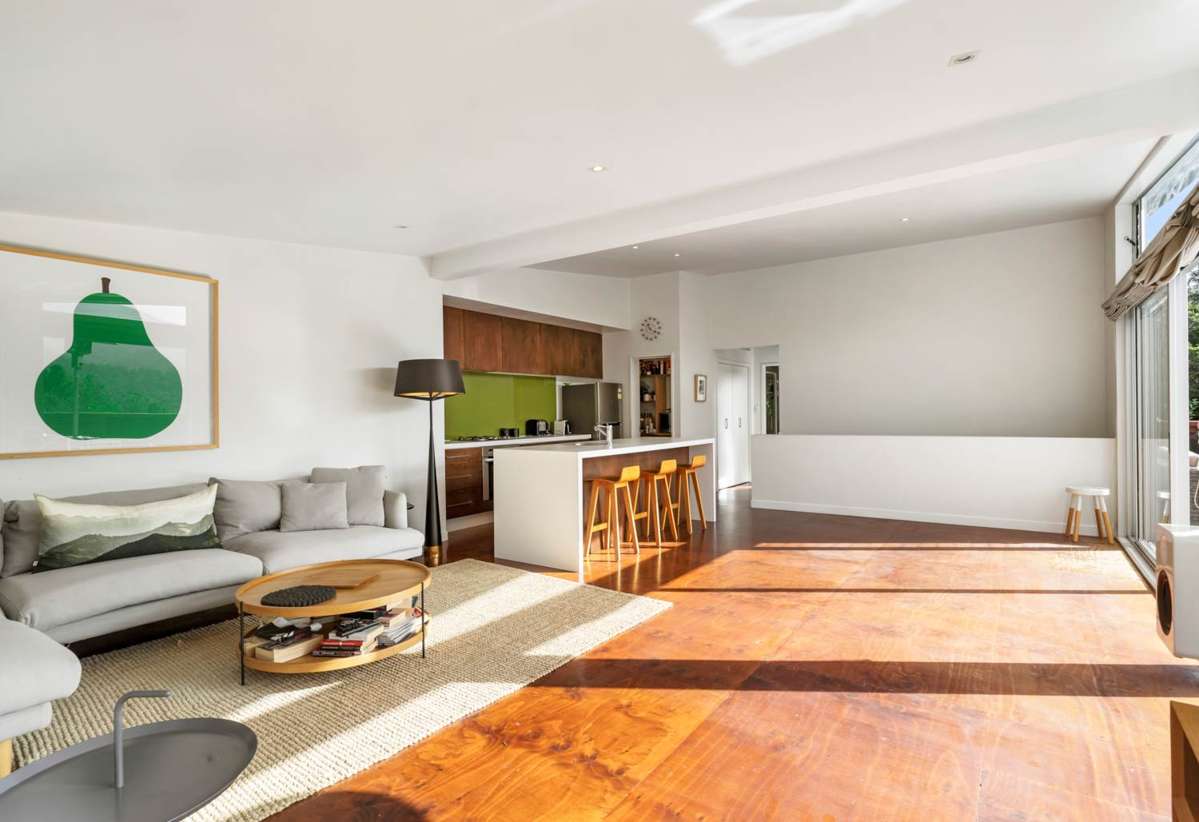 31 Lone Kauri Road_3