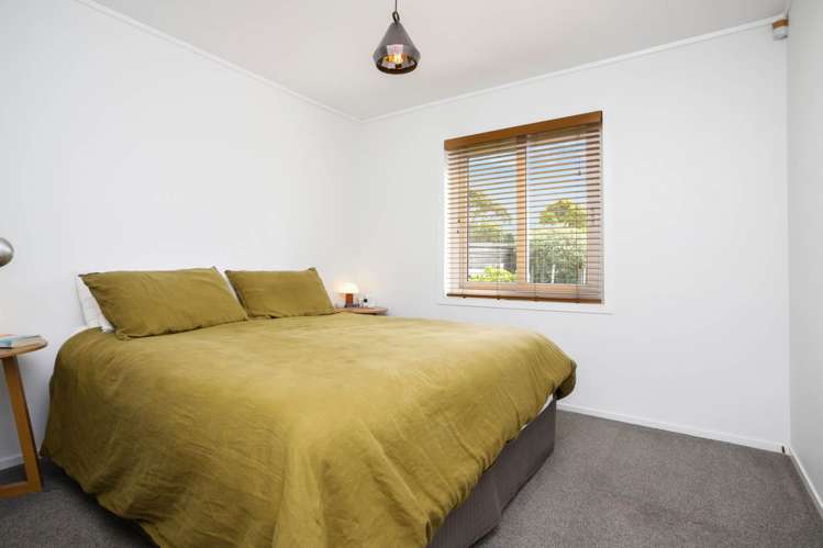 1/90 Rosier Road Glen Eden_5