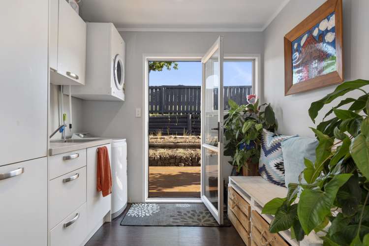 106 Coopers Road Gate Pa_10