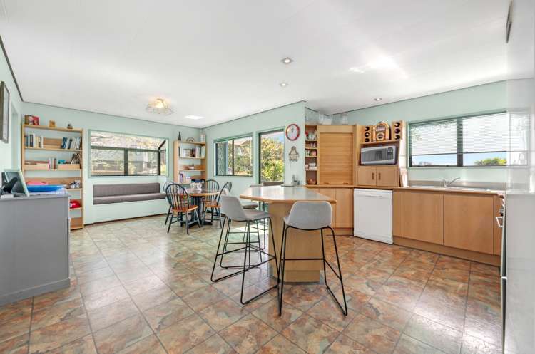 25 & 25a Sandgate Avenue Botany Downs_4