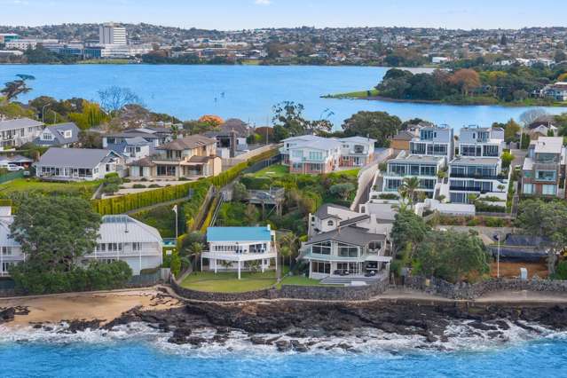 5/241 Hurstmere Road Takapuna_3