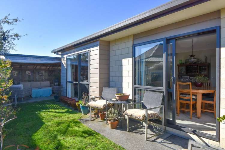 8 Ashmore Park Road Carterton_20