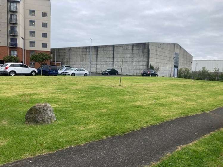 15 Crown Lynn Place New Lynn_2