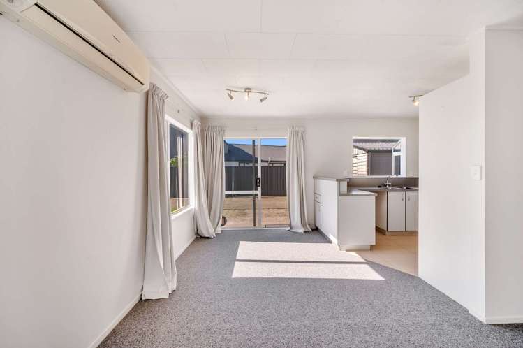 552 Kennedy Road Greenmeadows_14