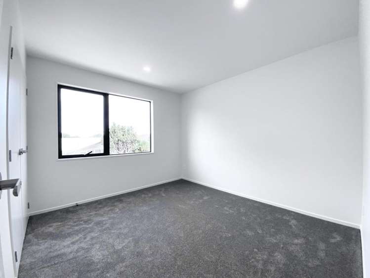 113A Luke Street East 10057_11