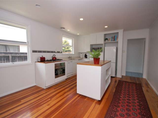 2/27 Wheretia Street Taupo_4