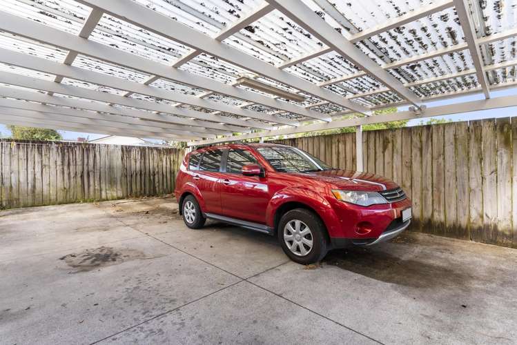 15 Fisher Crescent Otara_23
