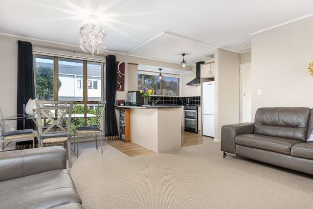 2/33 Golf Road Mount Maunganui_2