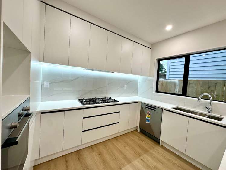 5C Patrice Place Massey_3