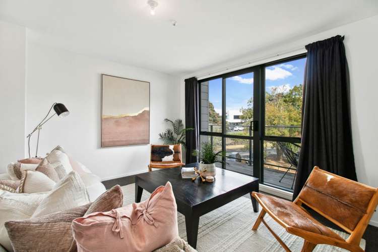 13, 68 Mountain Road Mt Wellington_6